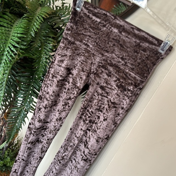 Lululemon Wunder Lounge High-Rise Tight 28" Crushed Velvet Special Edition Brown - Picture 6 of 16